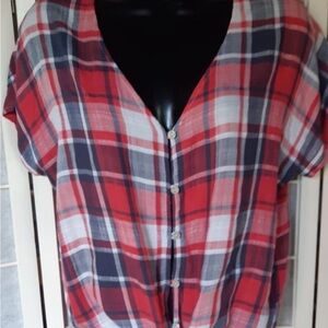 Universal Thread crop Button-Up Tie-Front Top. Plaid red white& blue. Small